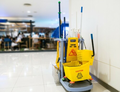 Cleaning in the retail trade